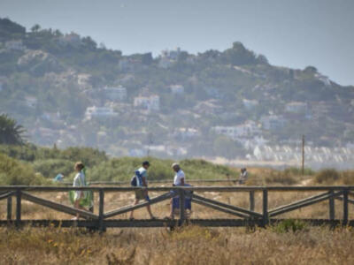 Un estudio revela que Chipiona está entre los municipios más felices de España