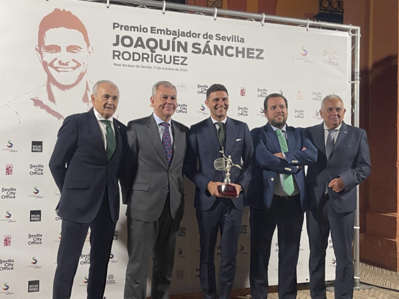 Premio Embajador de Sevilla a Joaquín Rodríguez Rodríguez celebrado en el Real Alcázar de Sevilla el 17 de octubre de 2024.