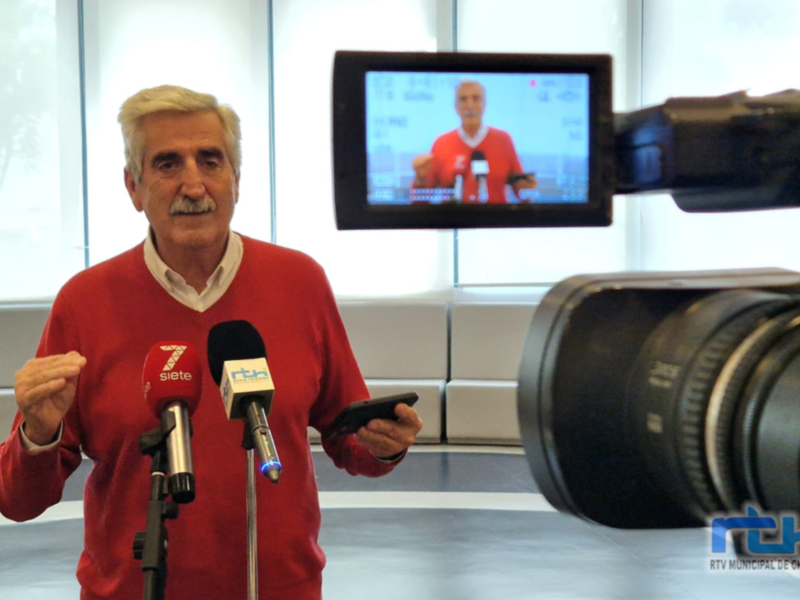 Entrevista en vivo en RTV Municipal de Chipiona