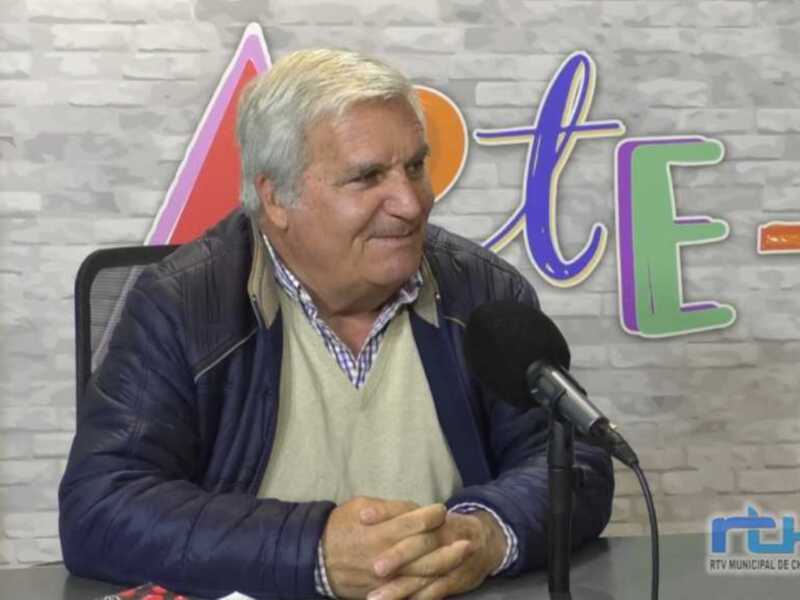 Entrevista en vivo en la radio municipal de Chipiona.