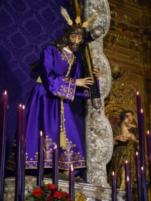 Nuestro Padre Jesús Nazareno de Alcalá del Río estrena una túnica en su quinario de Cuaresma