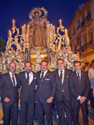 La Virgen del Carmen de Santa Ana de Sevilla siglos de fe y devoción en el corazón de Triana en Sevilla