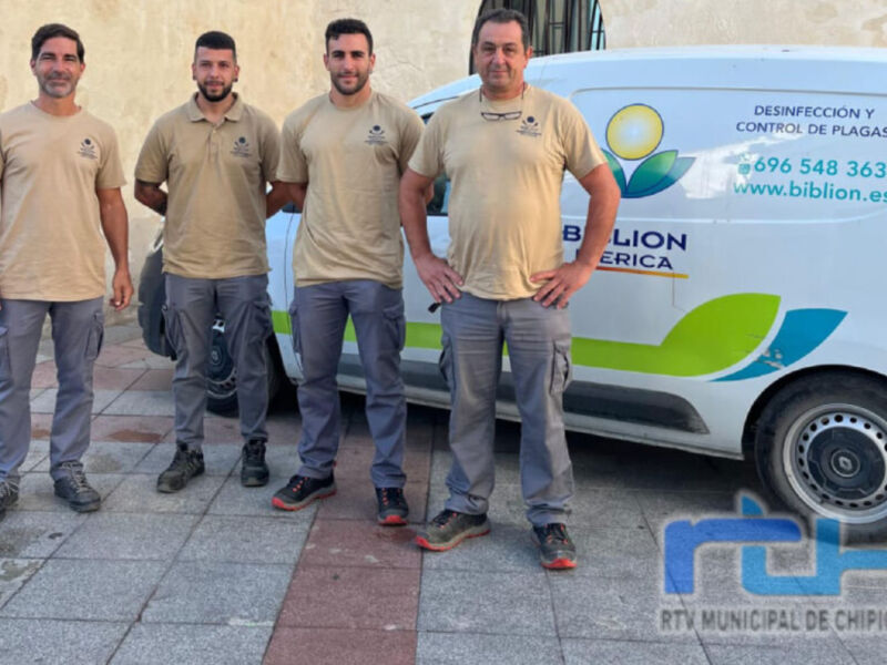 Equipo de profesionales de la empresa Bilibian en Chipiona, especializados en desinfección y control de plagas.