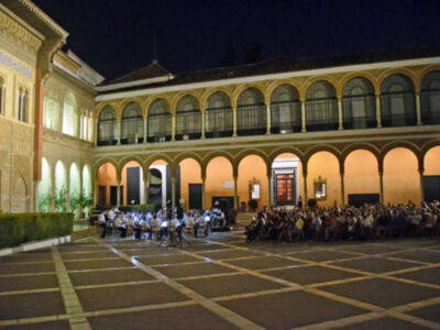 El Patio de la Montería se rinde a la copla en el Concierto Taurino de San Miguel en Sevilla