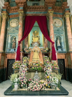 Peñaflor inaugura su I Feria de Antigüedades y Artesanía: un homenaje vivo a la tradición y la cultura local