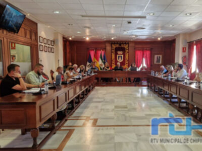 El pleno municipal aprueba los Premios Ciudad de Chipiona 2026