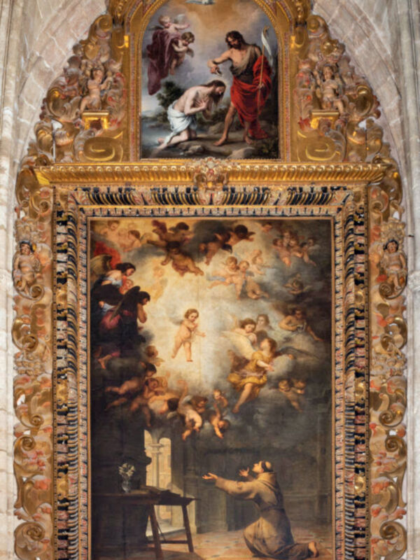 Un altar de iglesia con dos cuadros: uno superior con un santo y ángeles, otro inferior con un santo orando. El altar está decorado con dorados y detalles dorados.