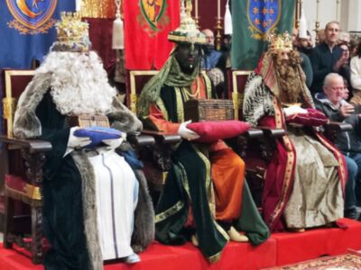 Solemne y popular Adoración de SS.MM. los Reyes Magos de Oriente, en la parroquia Nuestra Señora de La O de Chipiona