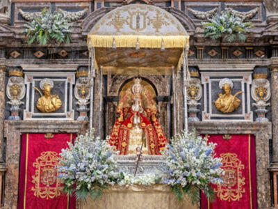 La Catedral de Sevilla acoge la tradicional Presentación de los Niños a la Virgen de los Reyes