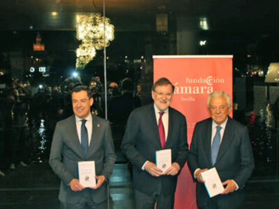 "Rajoy reivindica la política como vocación y servicio público durante la presentación de su nuevo libro"