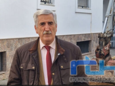 El alcalde de Chipiona supervisa los trabajos de la segunda fase de la reurbanización de la calle Nuestra Señora de la O de Chipiona