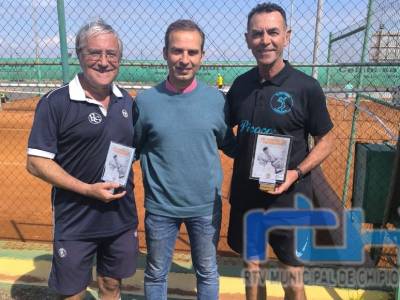  Manuel Massip campeón del torneo de tenis  de veteranos en La Rinconada 