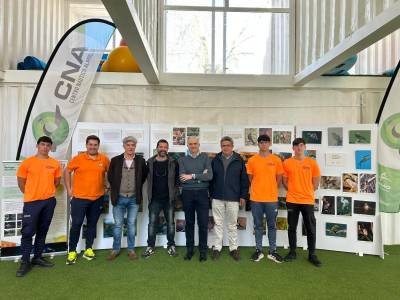 La exposición itinerante sobre el proyecto Refugio Alamillo, en el Centro Náutico del parque sevillano