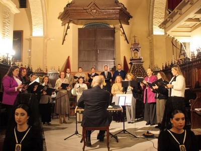 Culto y tradición se funden en el Septenario de la Hermandad de la Soledad en Alcalá del Río 